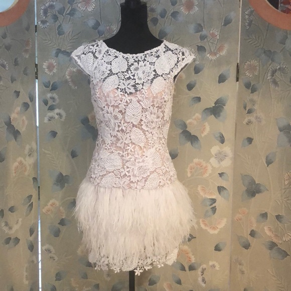 Jovani 171924  White A Line Mini Ostrich Feathers - Picture 3 of 13